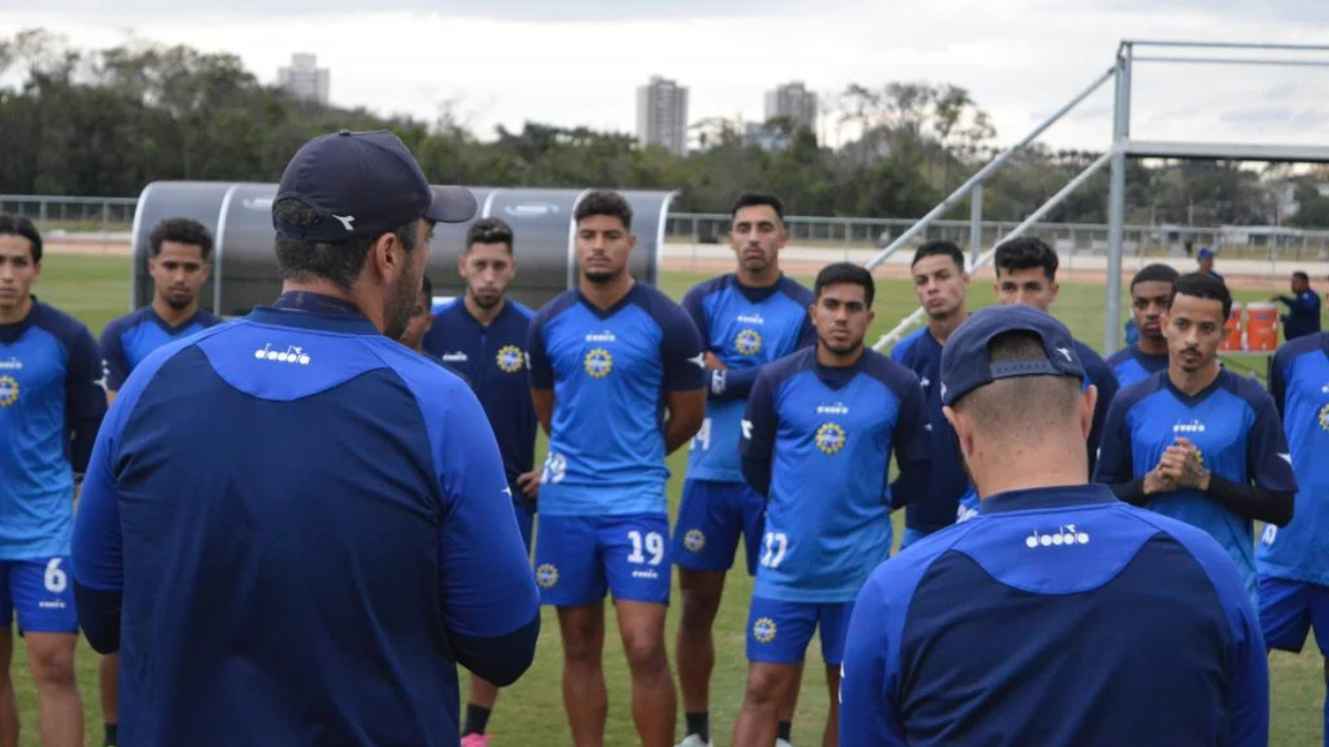 São José anuncia contratação do zagueiro Enzzo Bahia para a Copa Paulista