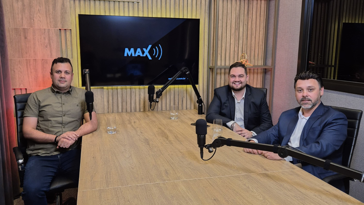 Podcast: Israel Goldenstein e André Ivo falam sobre Jornalismo, Finanças e o Futuro Digital